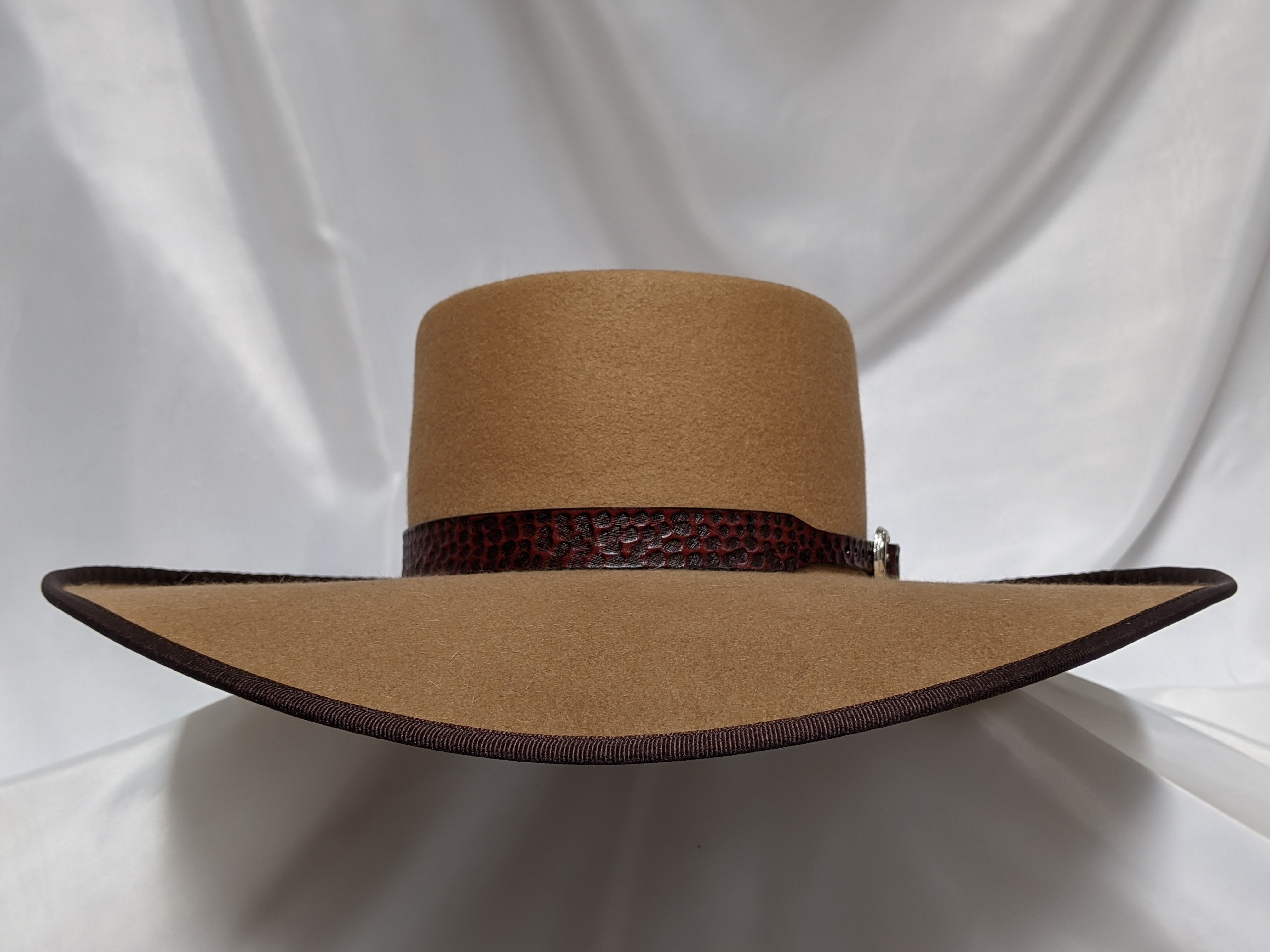 STETSON COWBOY HAT WITH ORIGINAL BOX - CAMEL COLOR - SIZE 6-7/8